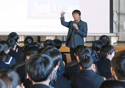 【2024年1月30日】大垣市立西部中学校にて当社の取締役専務執行役員　田中信康がSDGsに関する講話を行いました